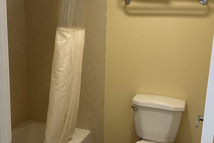 Garden Inn & Suites
