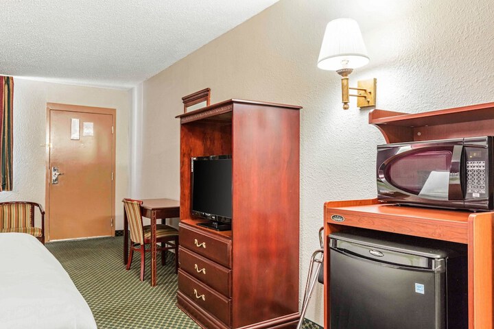 Room 21 of 31
