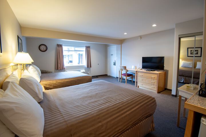 Room 28 of 43