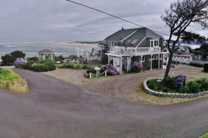 Cliff House - Waldport