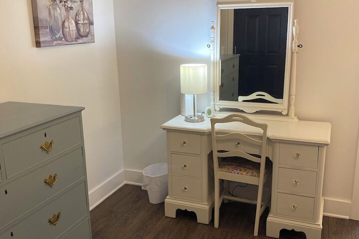 Room 26 of 98