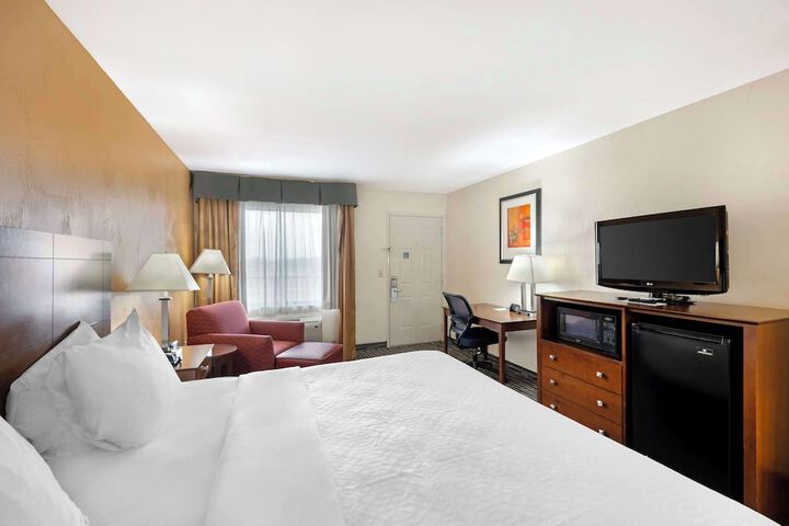 Room 21 of 27