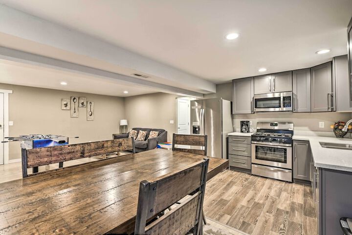 Spacious Kent Home 17 Mi to Dtwn Seattle!
