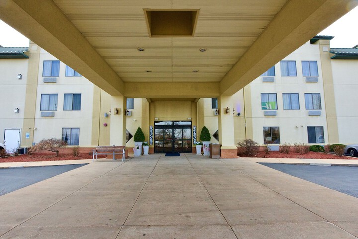 Hotel 4 of 57