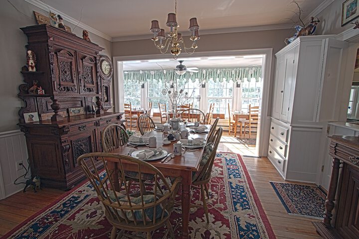 Breakfast/Coffee Service 168 of 200