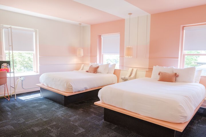 Room 27 of 195