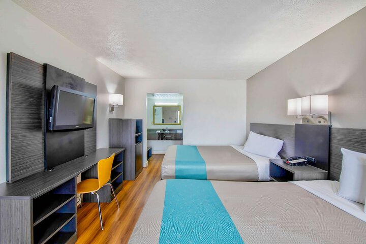 Room 26 of 27