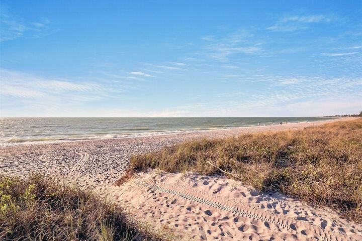 The Palm and Shell Captiva Island Private Luxury Home With Pool hot tub and Beach Access