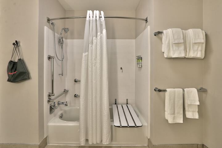 Room 5 of 26
