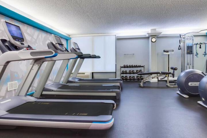 Doubletree by Hilton Fort Myers at Bell Tower Shops