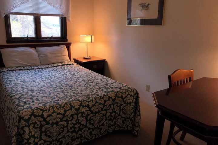 Room 21 of 104