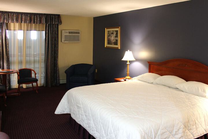 Room 11 of 43