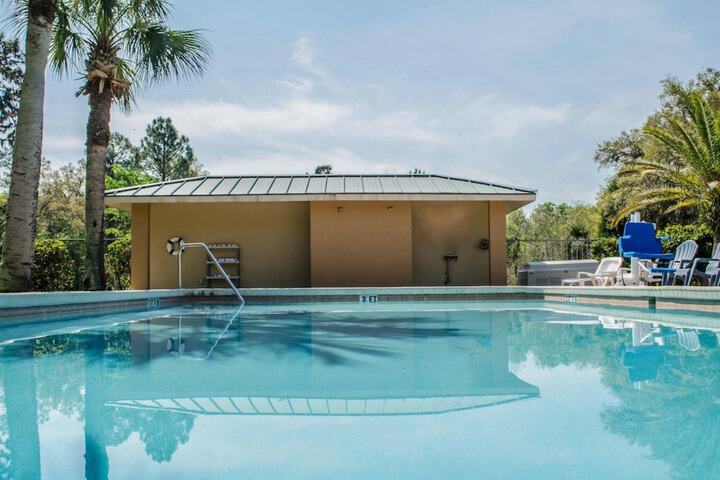 Pool 4 of 39