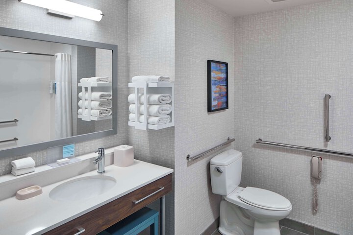 Hampton Inn & Suites Saratoga Springs Downtown