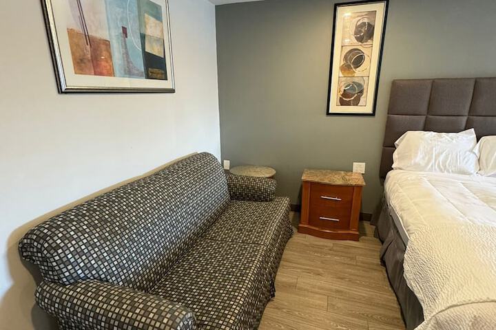Room 14 of 29