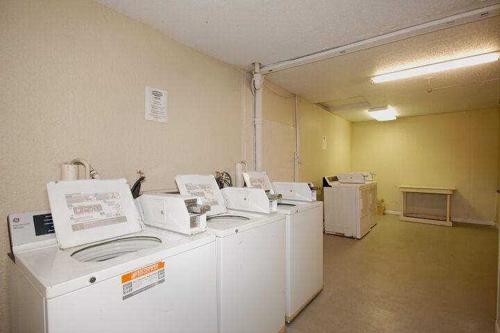 Room 16 of 19