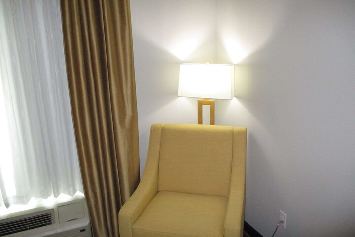 Room 10 of 31