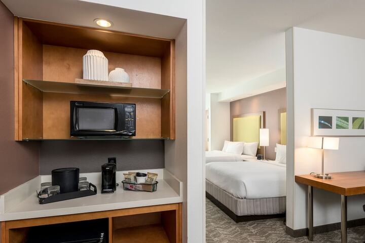 Room 33 of 49