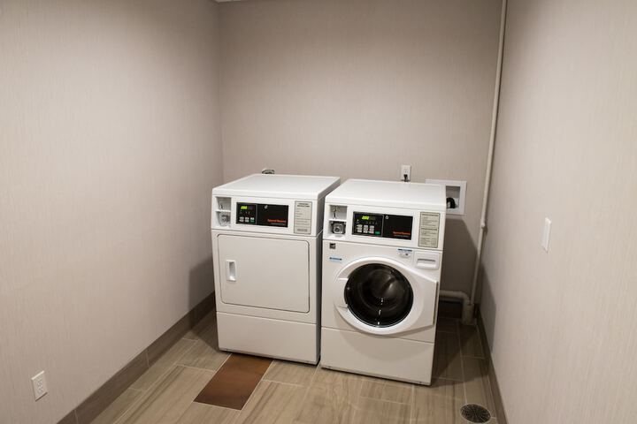 Holiday Inn Express & Suites Orland Park - Mokena by IHG