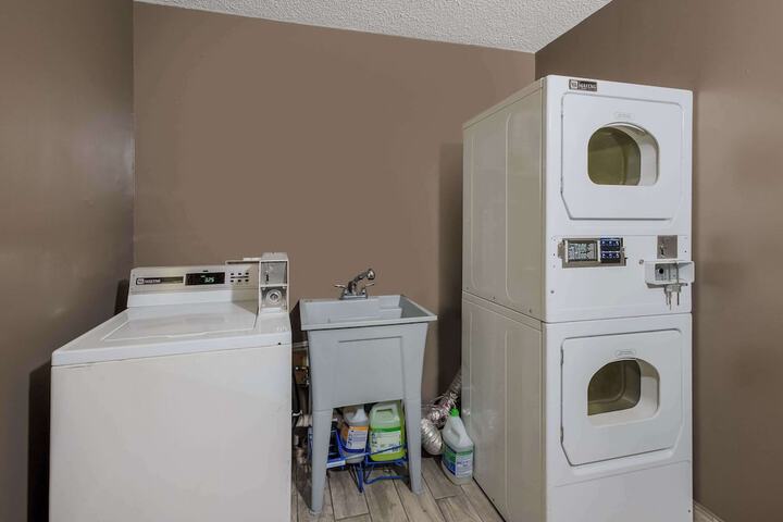 Econo Lodge Inn & Suites Diamondhead
