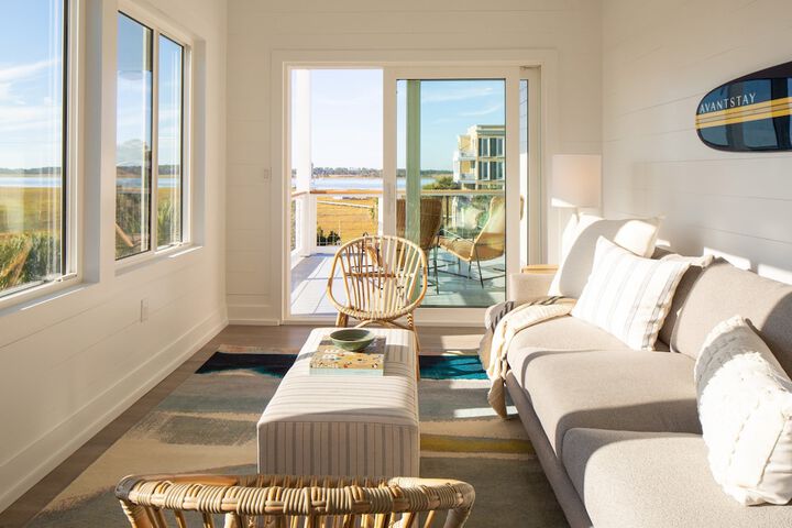 Oceans Eye by Avantstay Beach Front Home w / Roof Top Pool & Putting Green!