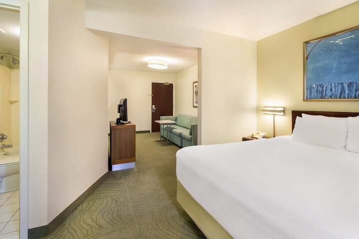 Room 30 of 43