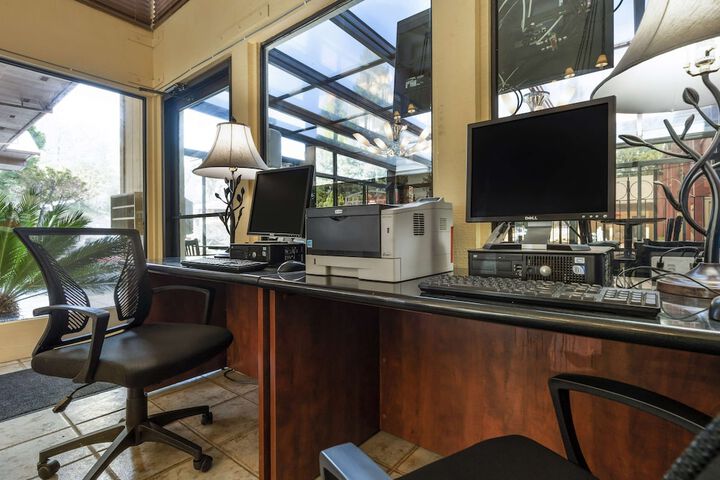 Business Center 45 of 45