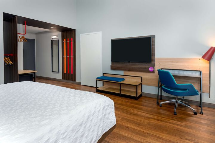 Room 22 of 38