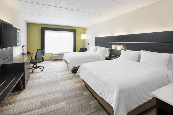 Room 22 of 35