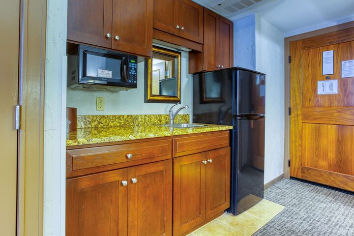 Room 73 of 168