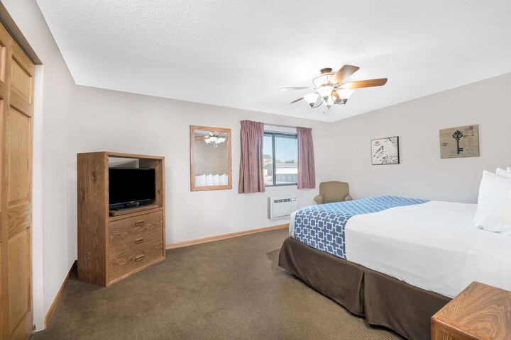 Room 7 of 19
