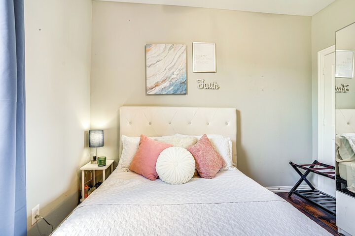 Explore & Unwind: Charming Bedford Apartment