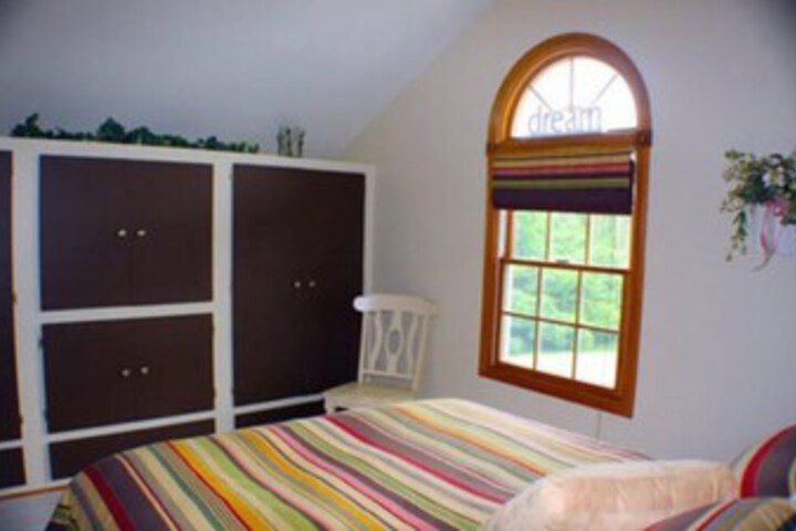 McKenzie House B & B