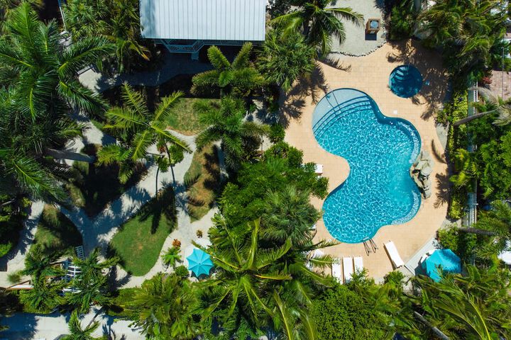 Tropical Breeze Resort