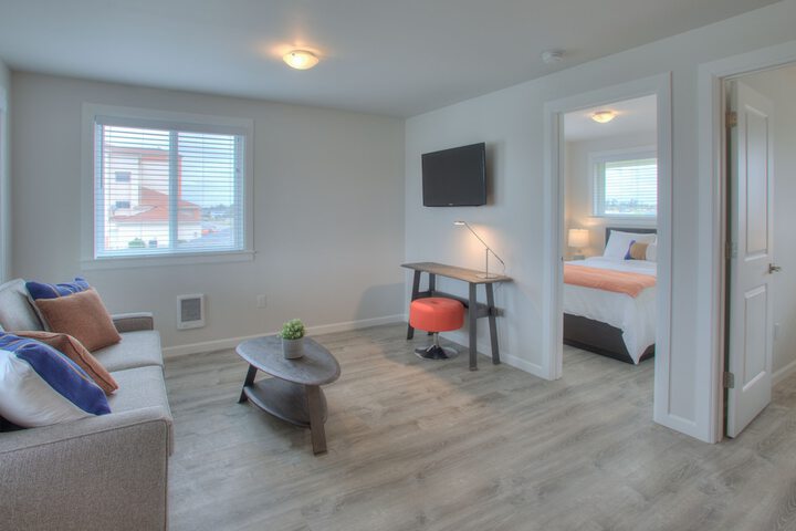Room 8 of 19