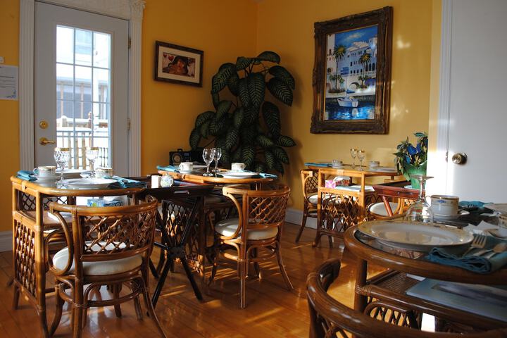 Breakfast/Coffee Service 36 of 41