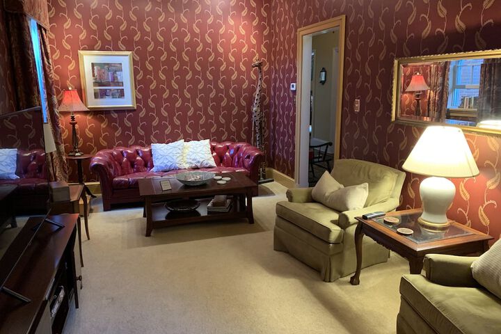 Room 12 of 37