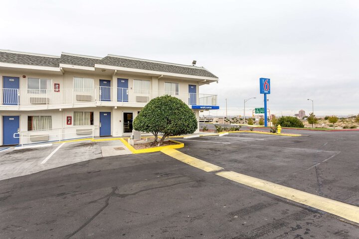 Hotel 2 of 30