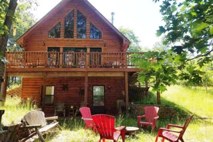 Glacier Lake Log Cabin