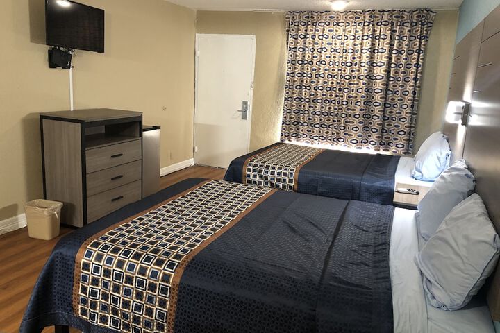 Room 7 of 17