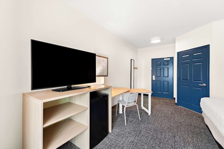 Room 37 of 43