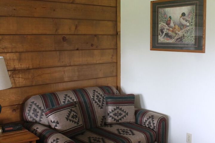 Room 11 of 18
