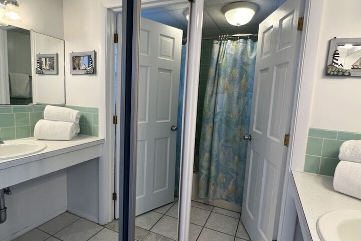 Room 57 of 230
