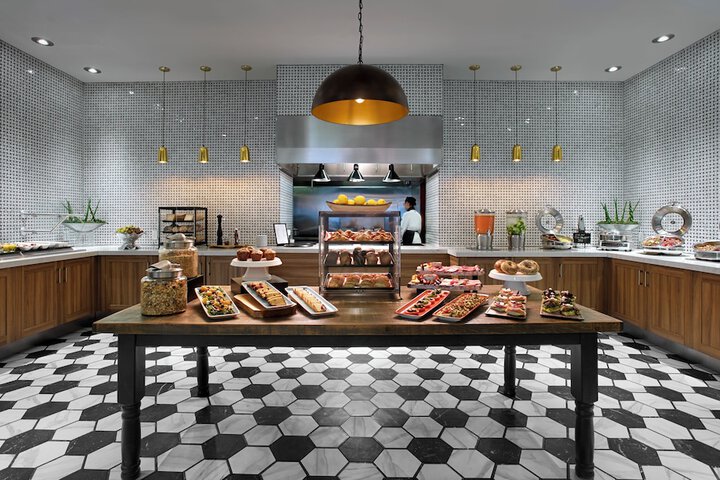 Hilton Garden Inn Toronto Airport
