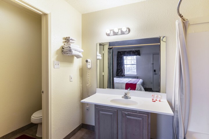 Room 16 of 29