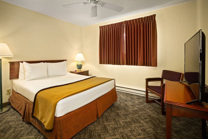 Room 11 of 27