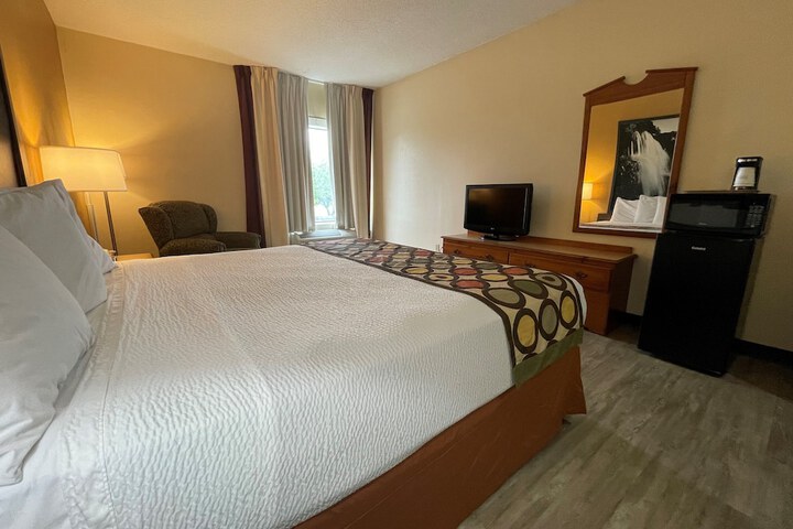 Room 7 of 21