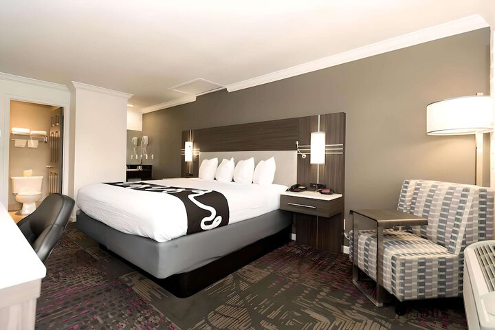 Room 22 of 30
