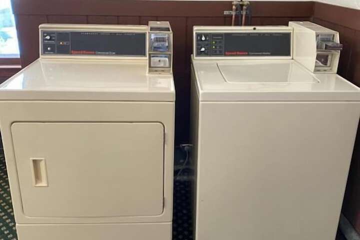Laundry 20 of 28