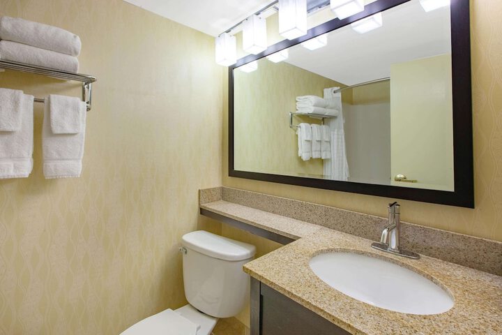Room 15 of 42